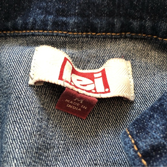 Lei Distressed Denim Jacket size Medium - Picture 7 of 7